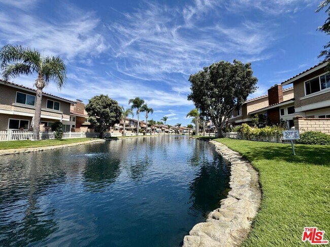 Building Photo - 7756 Sailboat Cir