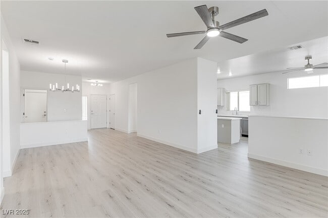 Building Photo - 2084 Tiger Links Dr