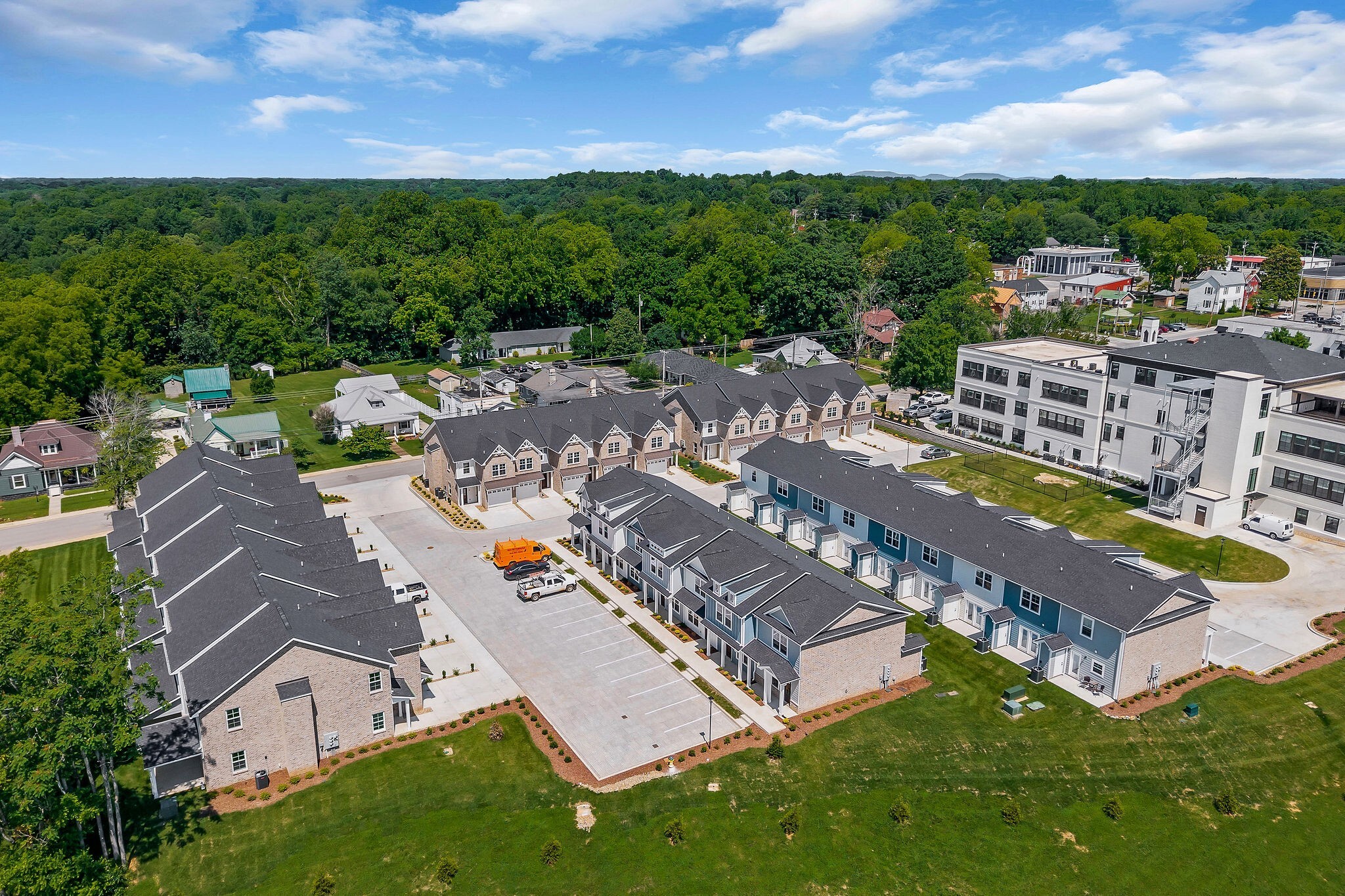 Building Photo - 207 S High St