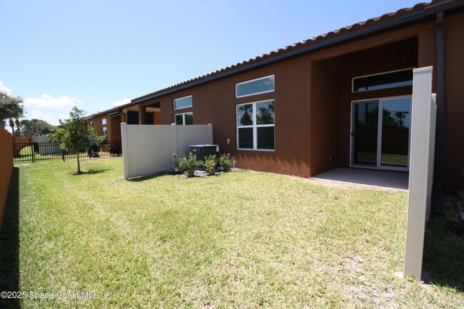 Building Photo - 77 Montecito Dr
