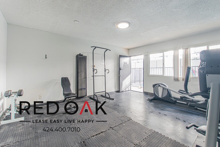 Building Photo - 5119 Fountain Ave