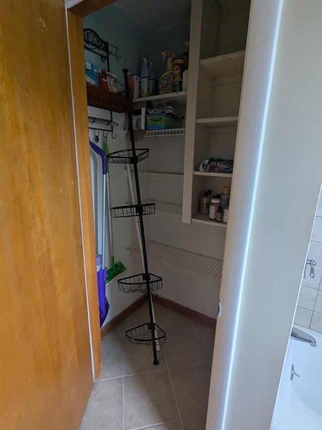 Building Photo - 117 Sherburne Rd