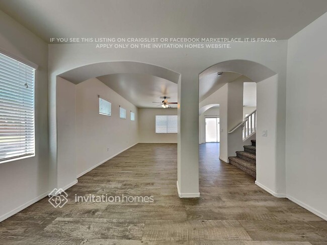 Building Photo - 7410 S 39th Dr