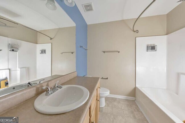 Building Photo - 1086 South Gordon Rd SW