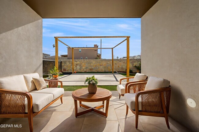 Building Photo - 13636 Glen Vista Ln