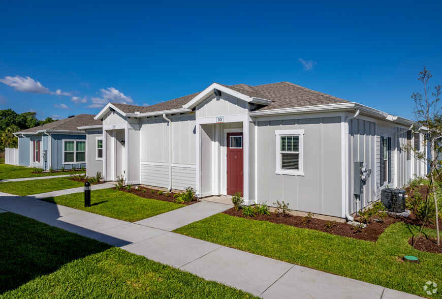 Building Photo - Artesia at Lakewood Ranch