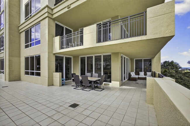 Building Photo - 3800 N Ocean Dr