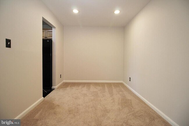 Building Photo - 2833 Kalmia Lee Ct