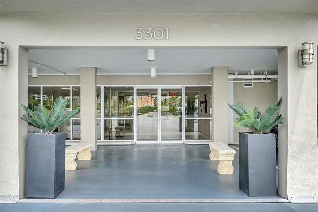 Building Photo - 3301 S Ocean Blvd