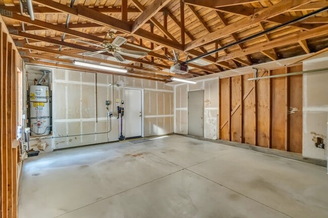 Building Photo - Charming 3BR House in Antelope