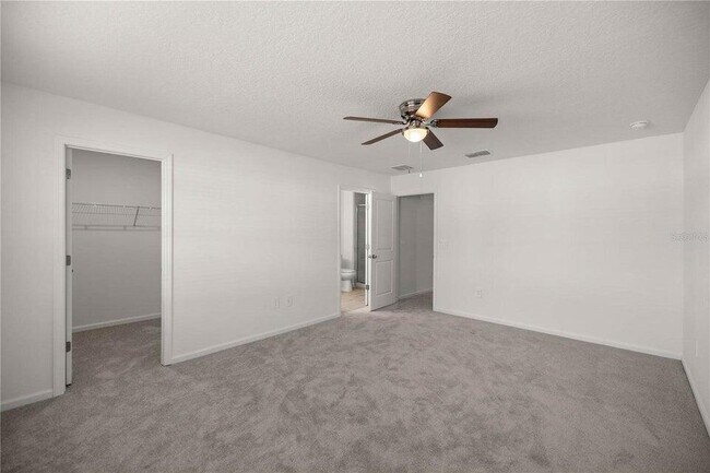 Building Photo - 3600 SE 37th Ct