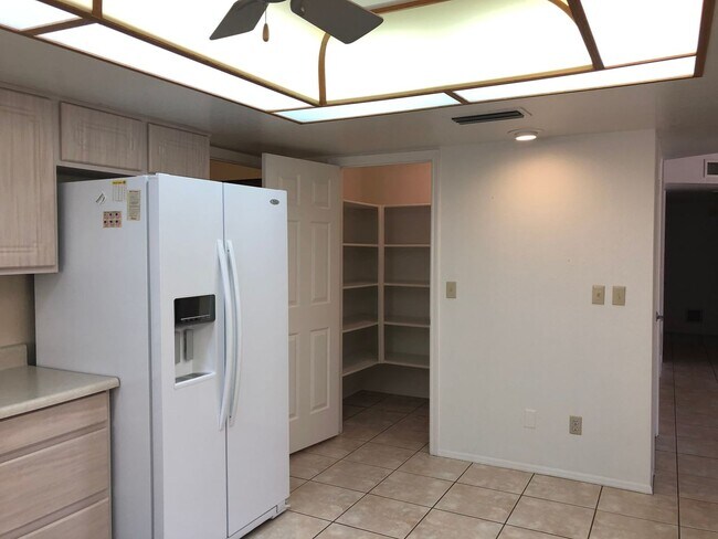 Building Photo - Wow! Long Term Unfurnished Awesome home in Leisure World a 45+ Active Adult Community.