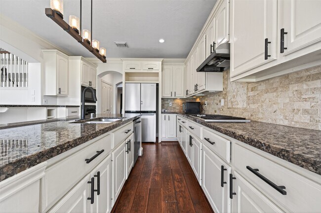 Building Photo - 26210 Cloverland Park Ln