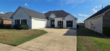 Building Photo - 1004 Creole Dr