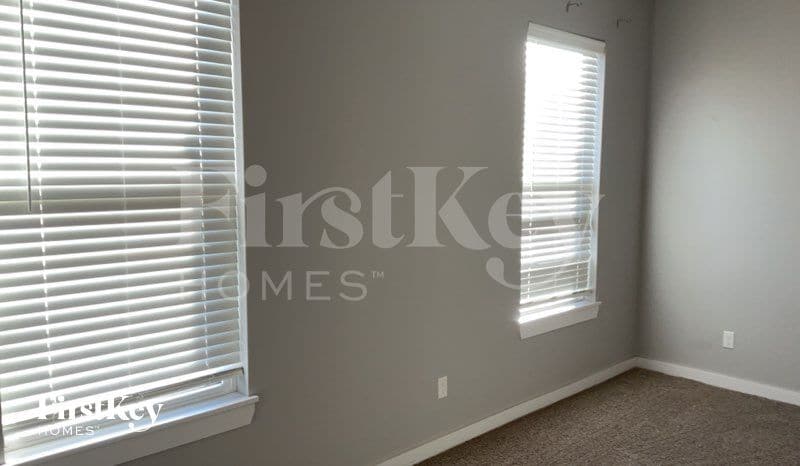 Building Photo - 612 NW 182nd St