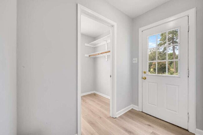 Building Photo - Spacious 4 Bedroom Home in Midlothian – Available August 15th – $3,000/mo