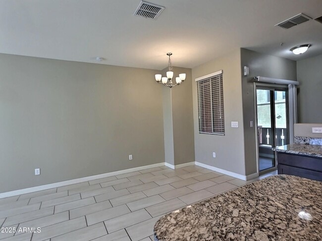 Building Photo - 240 W Juniper Ave