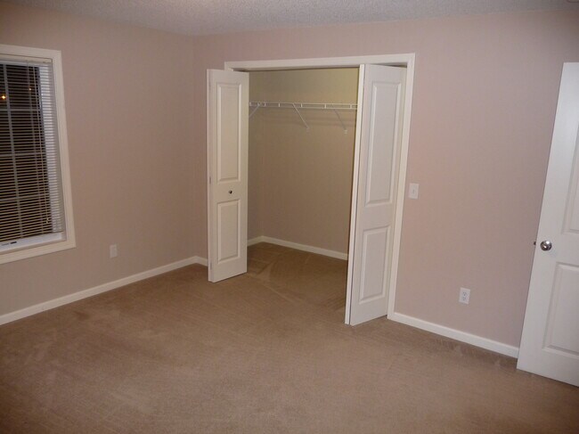 Building Photo - 1230 Stoughton Ave