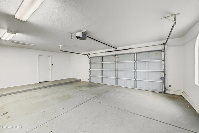 Building Photo - 15523 W Central St