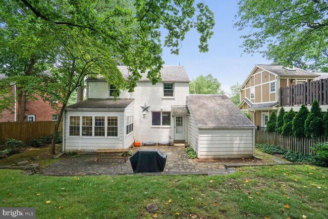 Building Photo - 5208 Glenwood Rd