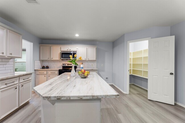Building Photo - 11745 Logan Ridge Dr