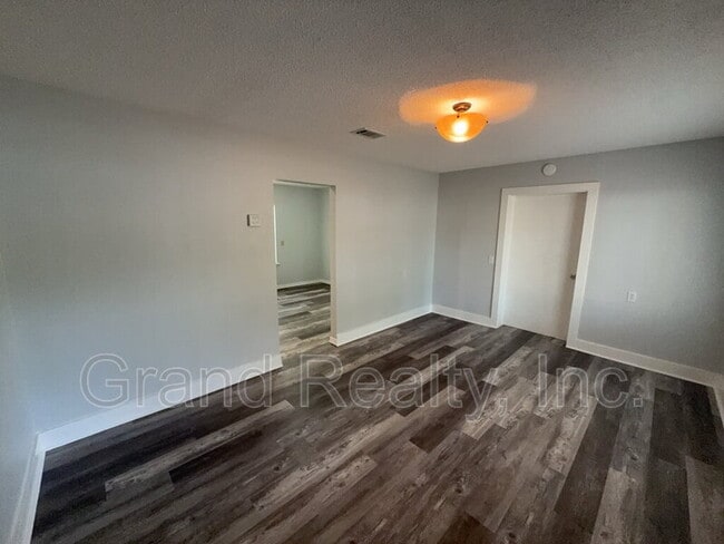 Building Photo - 3693 Scoggins St