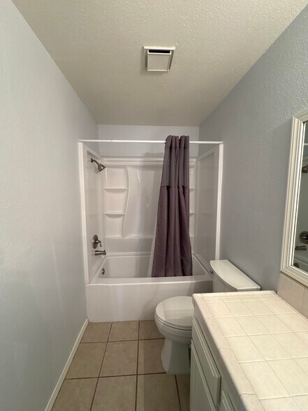 Building Photo - 3800 Collier St