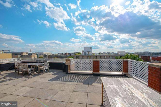 Terrace - 2501 K St NW