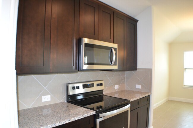 Building Photo - New Built House For Lease in Venus