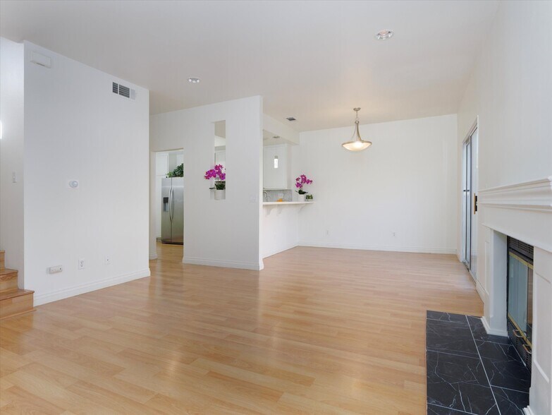 Building Photo - 28154 Bobwhite Cir