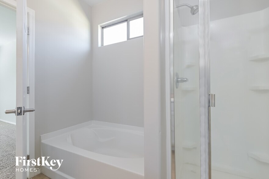 Building Photo - 11071 W Willow Field Dr