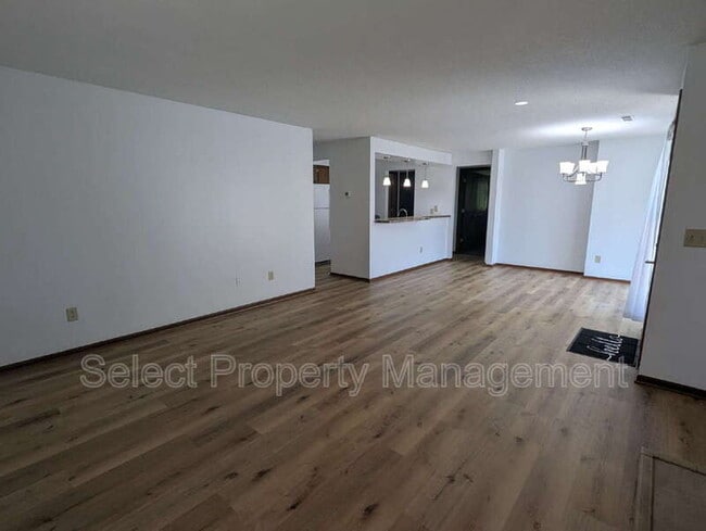 Building Photo - 4619 Arlington Pkwy S