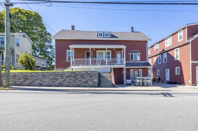 Building Photo - Available Now! Spacious 3-Bedroom Duplex i...