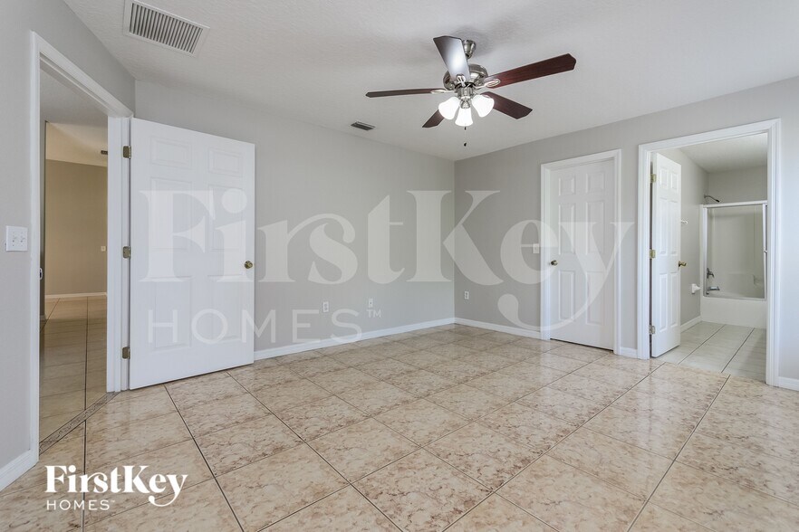 Building Photo - 557 Peace Dr