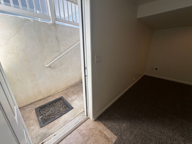 Building Photo - Freshly Painted, New Carpet Throughout - Home For Rent In Springville!!!