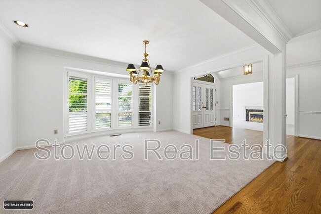 Building Photo - 618 Banister Ln