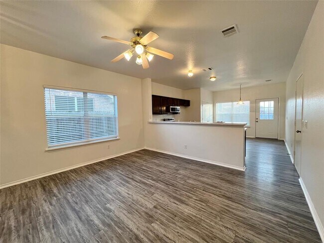 Building Photo - 703 Donny Brook Dr