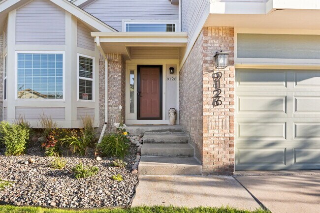 Building Photo - "Charming 3-Bedroom Home with 2.5 Baths in...