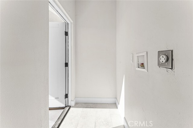 Building Photo - 2430 E 7th St