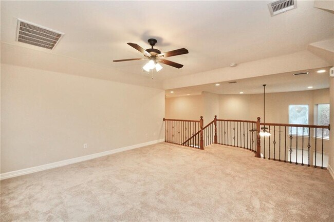 Building Photo - 11608 Spicewood Pkwy