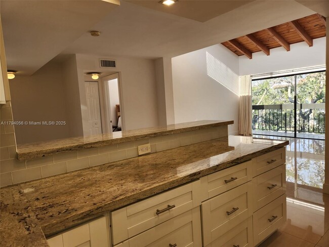 Building Photo - 5201 Orduna Dr