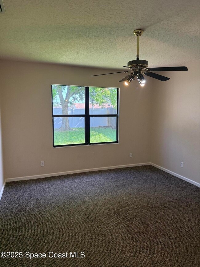 Building Photo - 1234 Bolle Cir