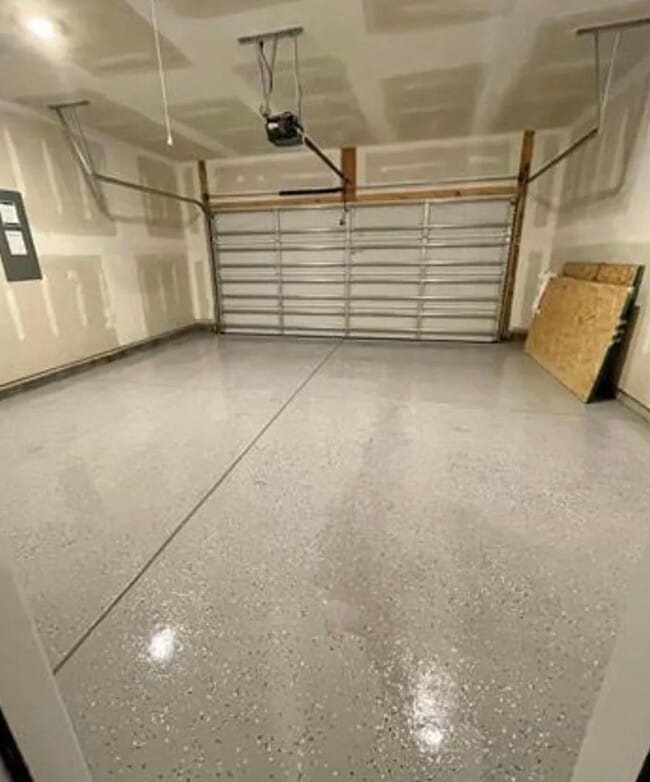 Building Photo - 2156 Ainsley Dr