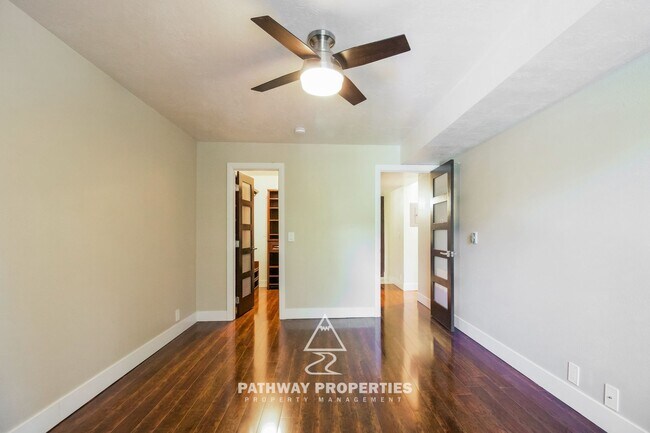 Building Photo - 31 M St
