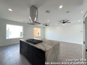 Building Photo - 2615 S Flores St