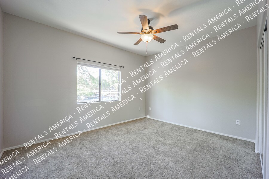 Building Photo - 15050 N Thompson Peak Pkwy