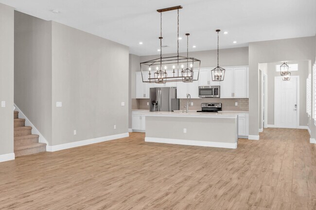Building Photo - 4720 SW Ardsley Dr