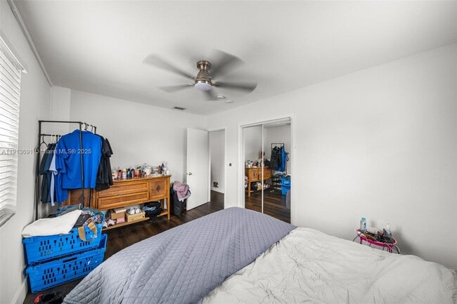 Building Photo - 600 SW 10th St