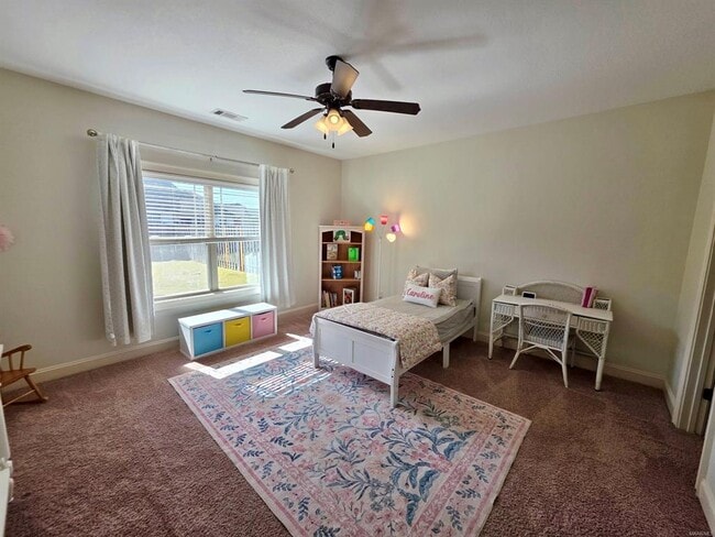 Building Photo - 37 Emerald Dr