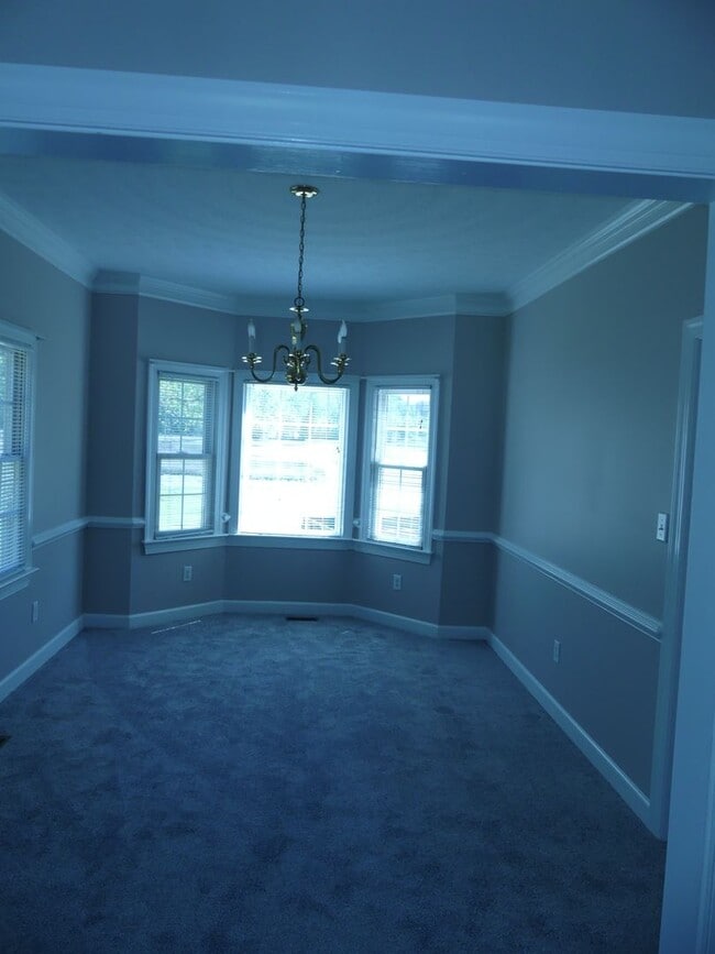 Building Photo - Water Front home on the Poquoson River wit...